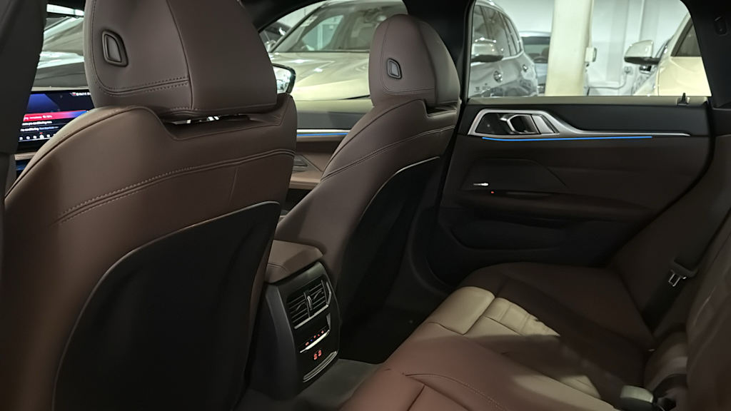 Thumbnail: 2025 BMW i4 - 12