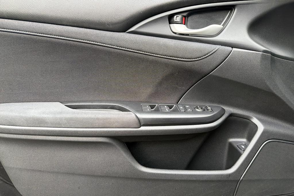 Thumbnail: 2019 Honda Insight - 20