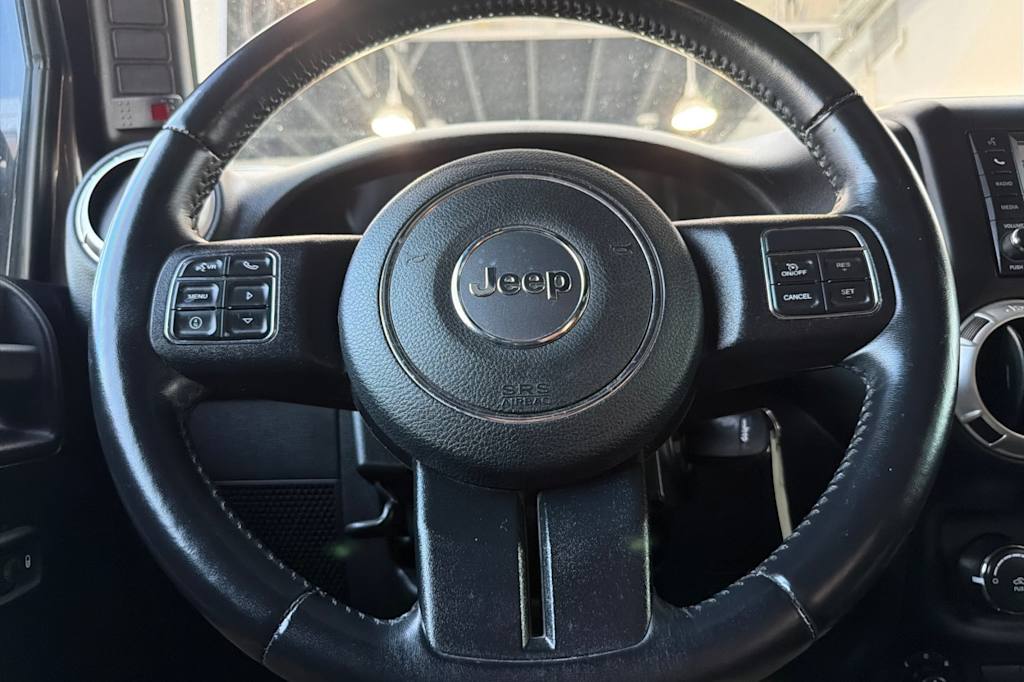 Thumbnail: 2016 Jeep Wrangler - 11