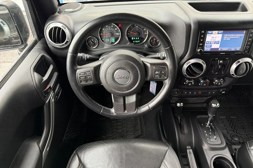Thumbnail: 2015 Jeep Wrangler - 10
