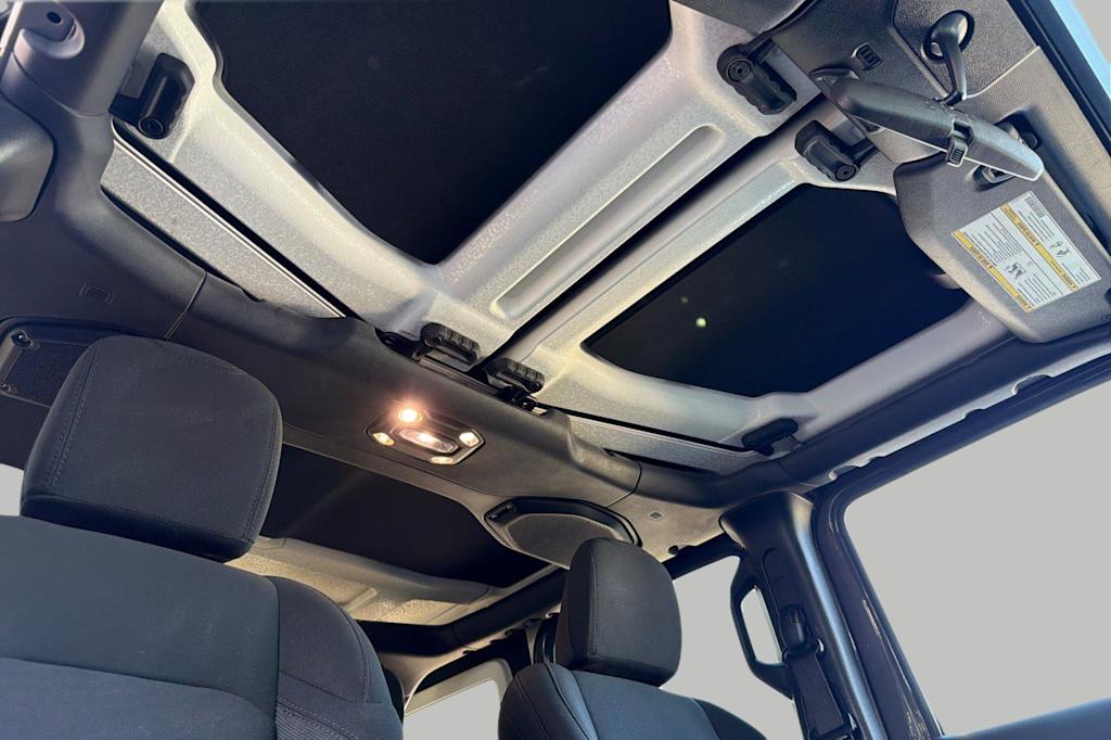 Thumbnail: 2020 Jeep Wrangler - 24