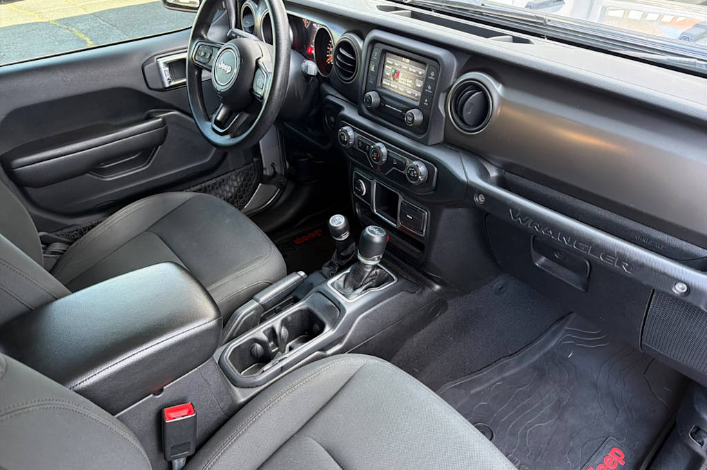 Thumbnail: 2018 Jeep Wrangler - 12
