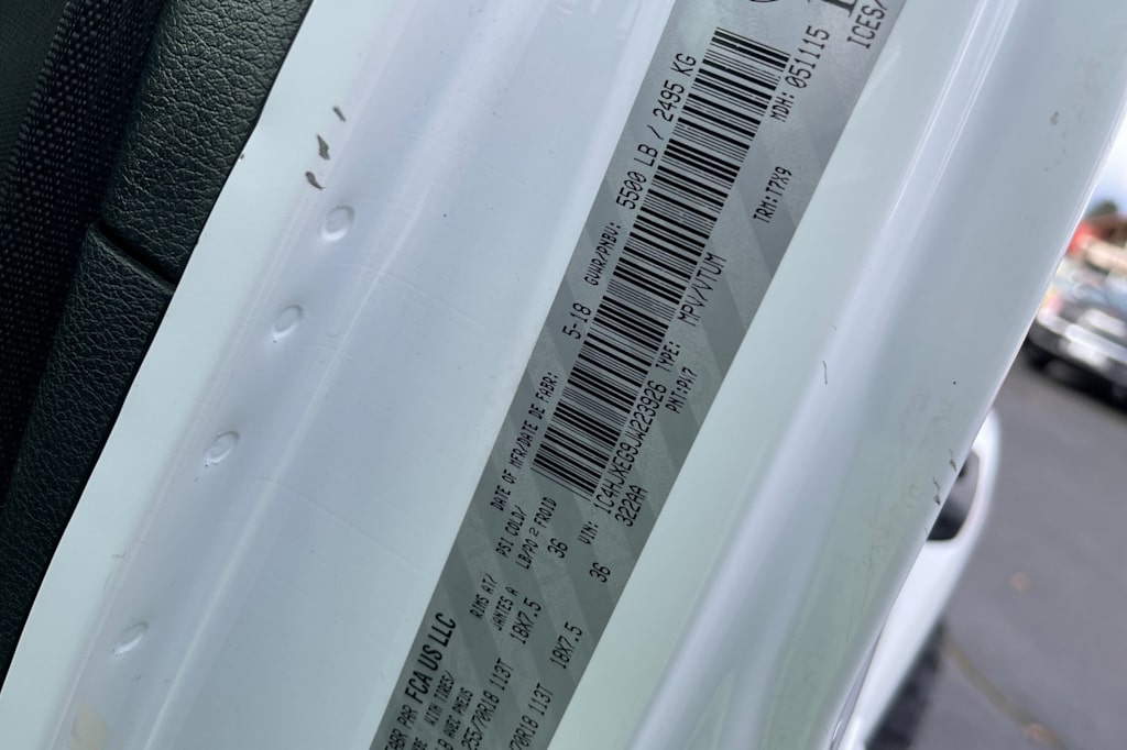 Thumbnail: 2018 Jeep Wrangler - 12