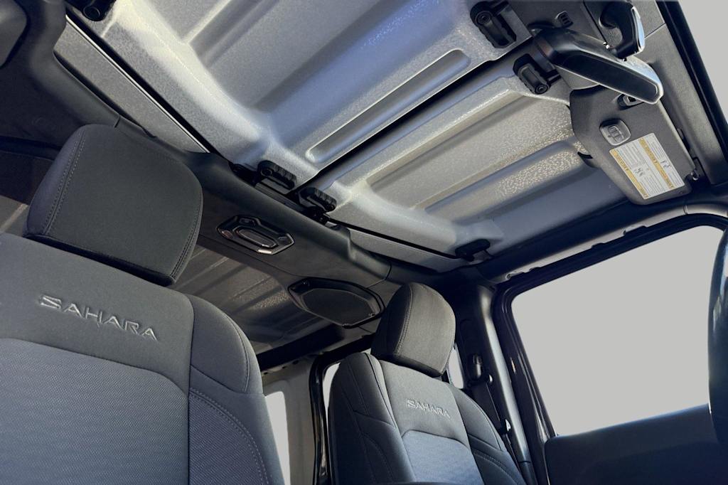 Thumbnail: 2020 Jeep Wrangler - 25