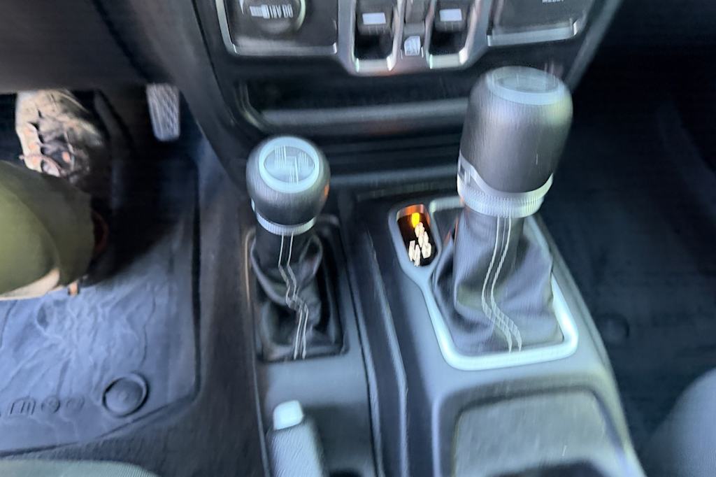 Thumbnail: 2020 Jeep Wrangler - 30