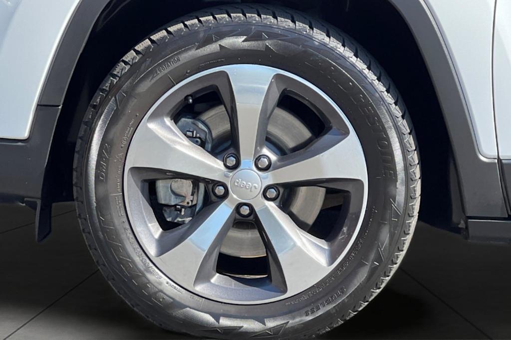 2019 Jeep Cherokee Limited Edition 8