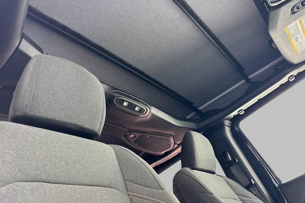 Thumbnail: 2025 Jeep Wrangler - 23