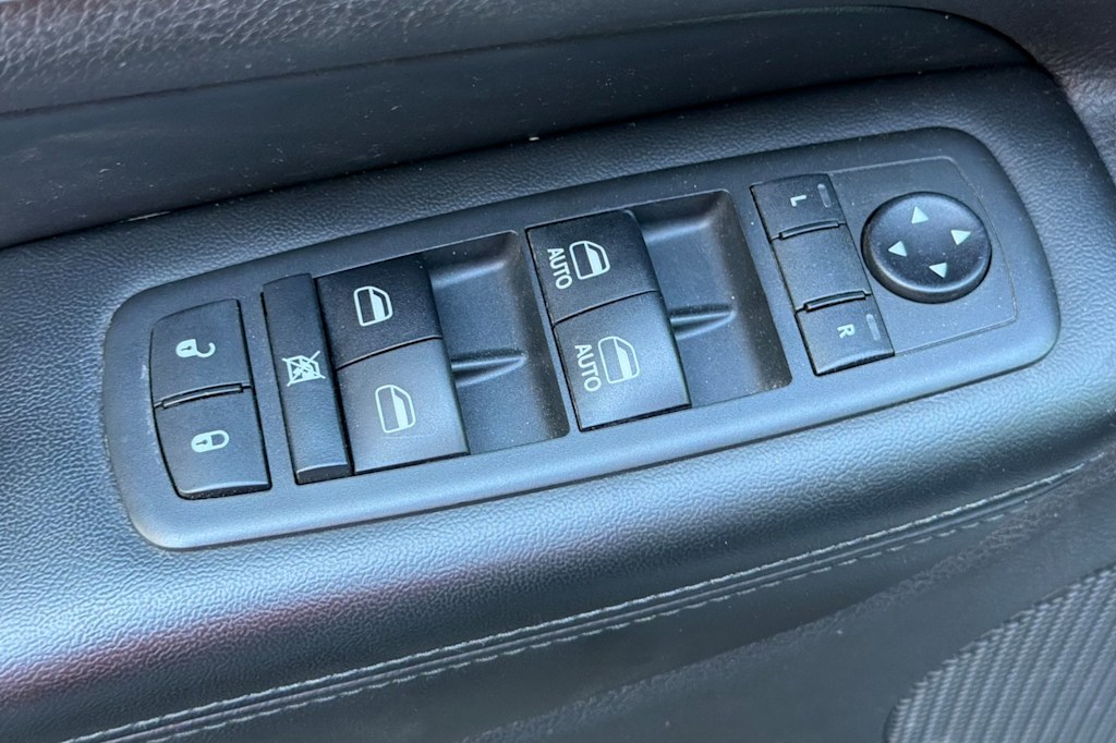Thumbnail: 2018 Jeep Grand Cherokee - 22
