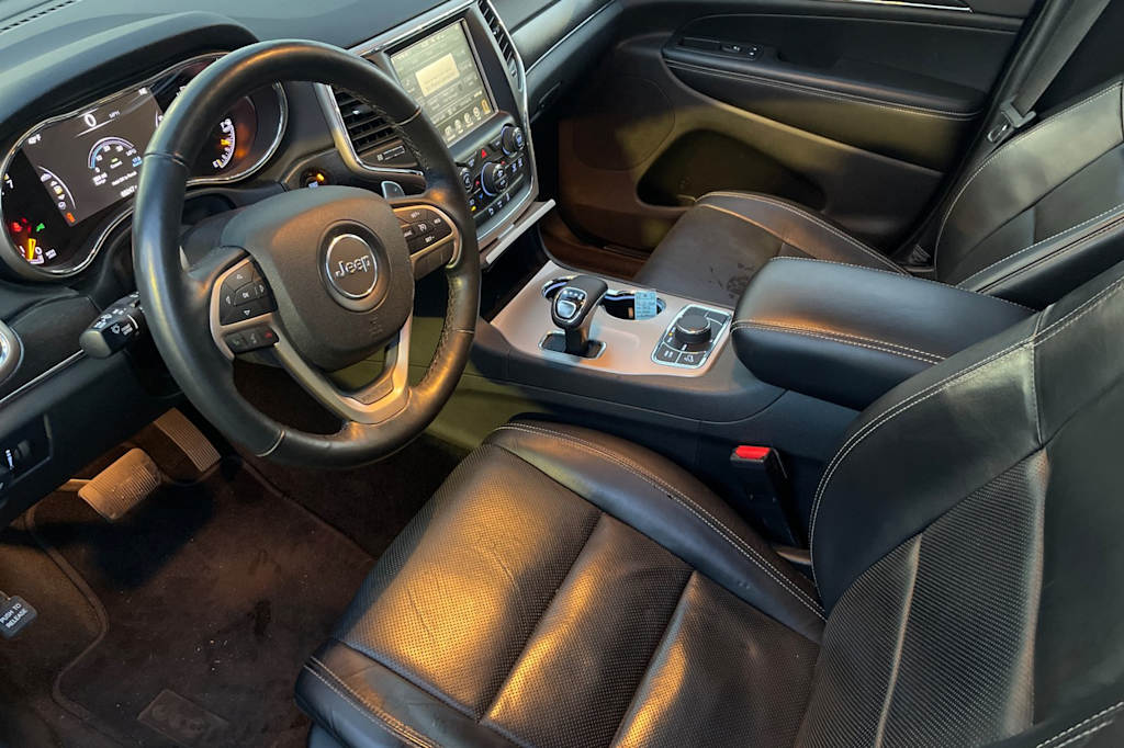 Thumbnail: 2015 Jeep Grand Cherokee - 10