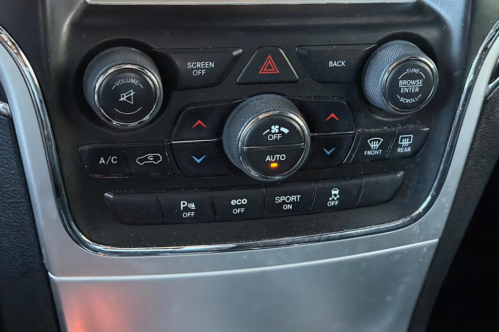 Thumbnail: 2016 Jeep Grand Cherokee - 25