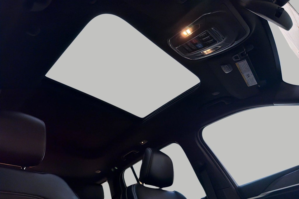 Thumbnail: 2024 Jeep Grand Cherokee - 22