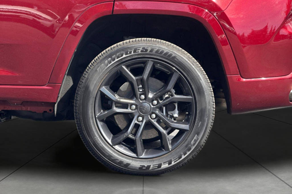Thumbnail: 2024 Jeep Grand Cherokee - 8