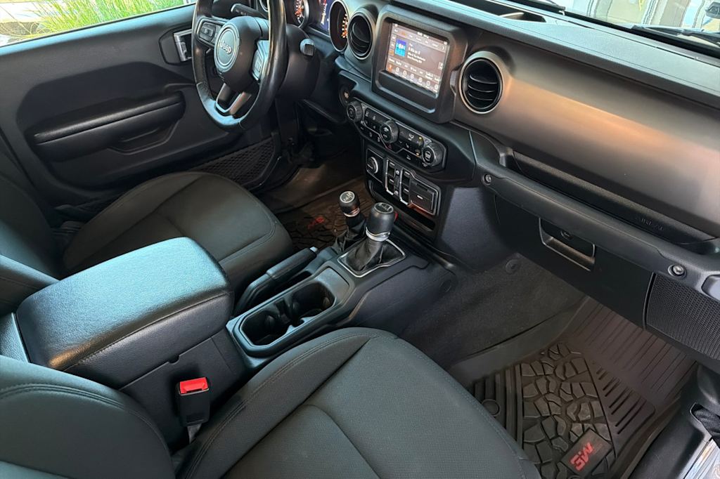 Thumbnail: 2021 Jeep Gladiator - 12