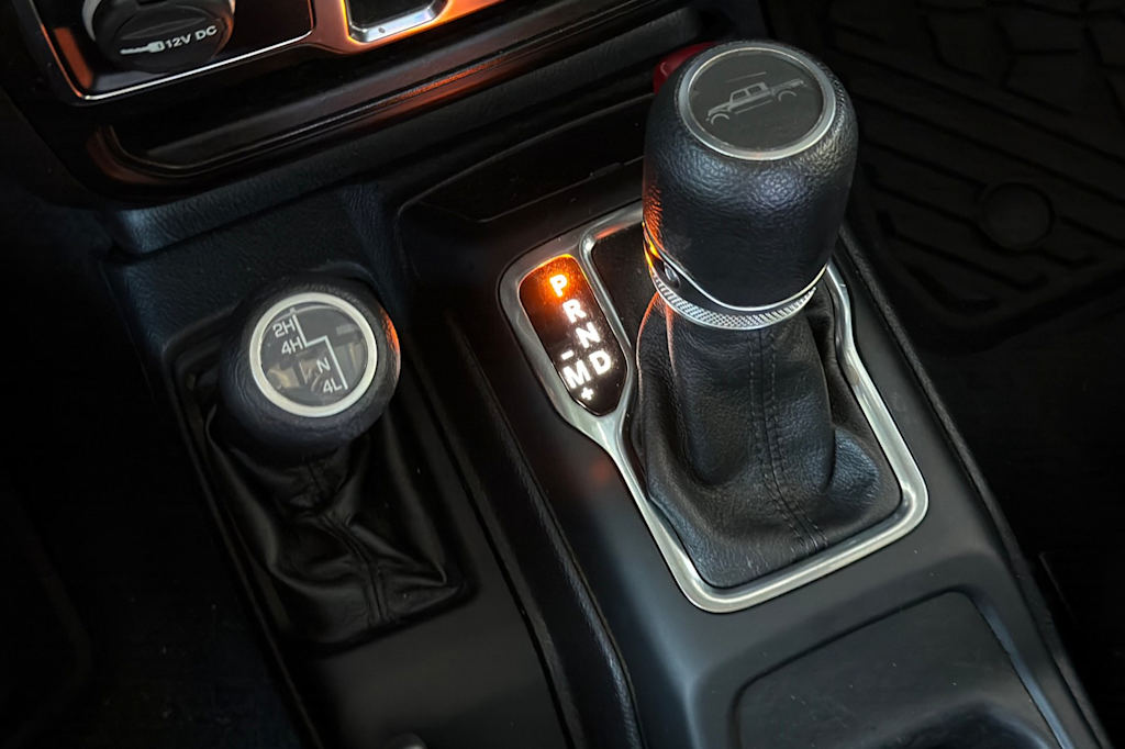 Thumbnail: 2021 Jeep Gladiator - 14