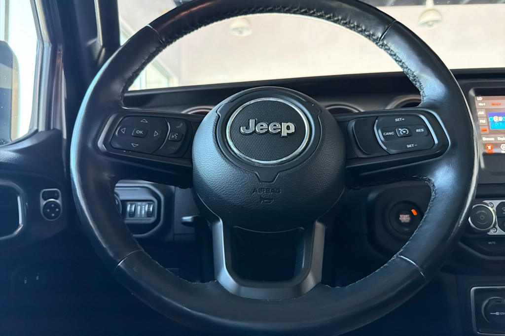Thumbnail: 2021 Jeep Gladiator - 25