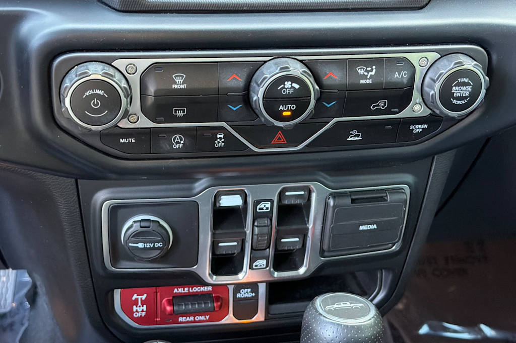Thumbnail: 2023 Jeep Gladiator - 25
