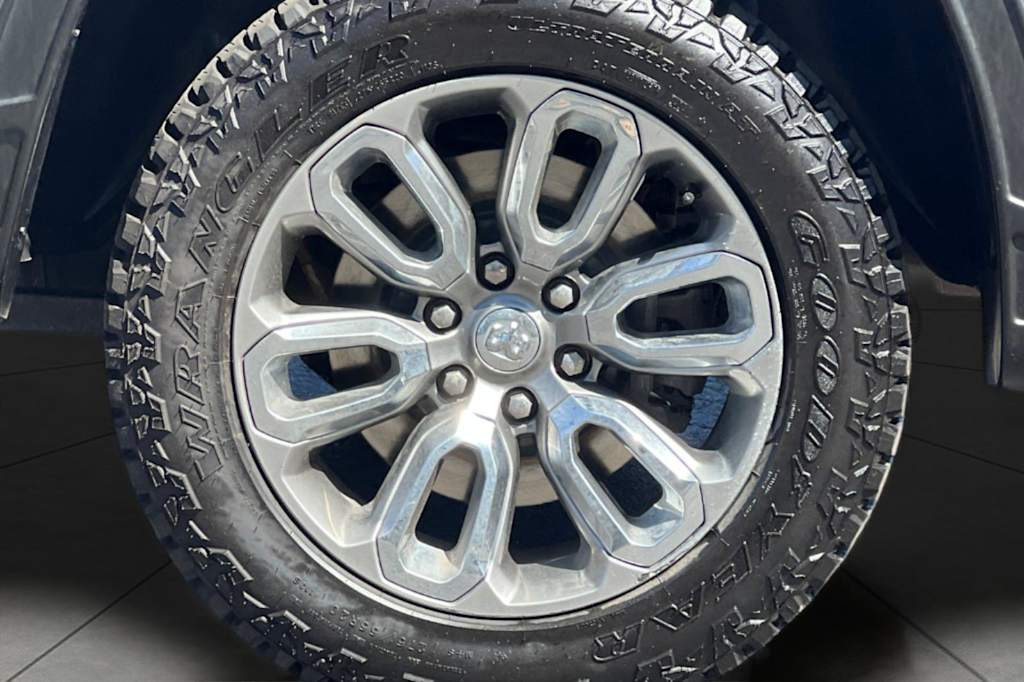 2020 RAM 1500 Laramie 8