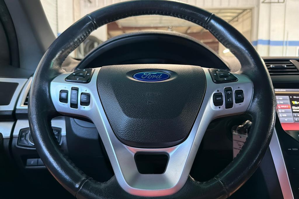 Thumbnail: 2015 Ford Explorer - 27