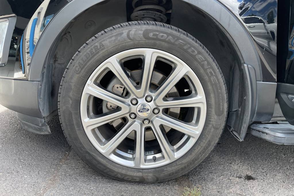 Thumbnail: 2016 Ford Explorer - 7