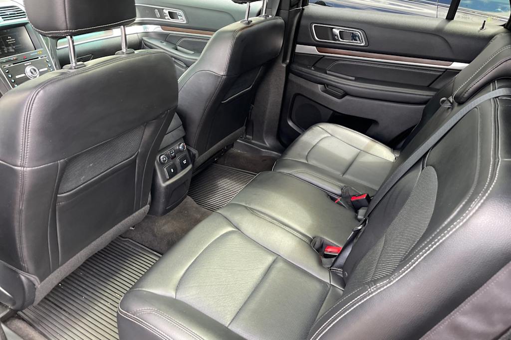 Thumbnail: 2016 Ford Explorer - 10