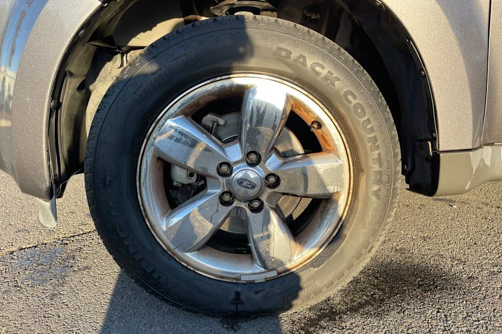 Thumbnail: 2009 Ford Escape - 6