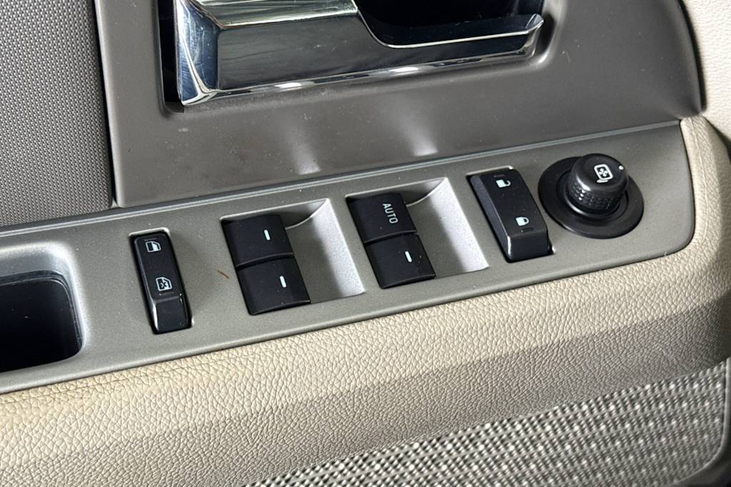Thumbnail: 2013 Ford Expedition - 23
