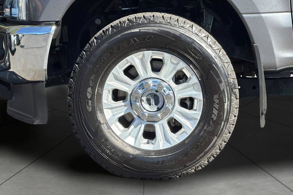 Thumbnail: 2022 Ford F-350 - 8