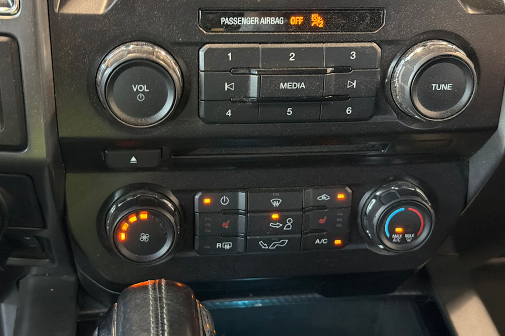 Thumbnail: 2018 Ford F-150 - 25