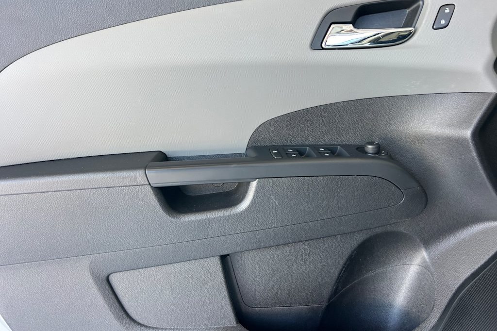2015 Chevrolet Sonic LTZ 21
