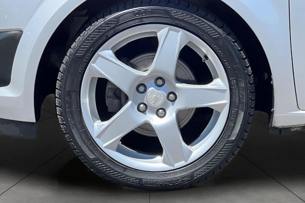 2015 Chevrolet Sonic LTZ 8