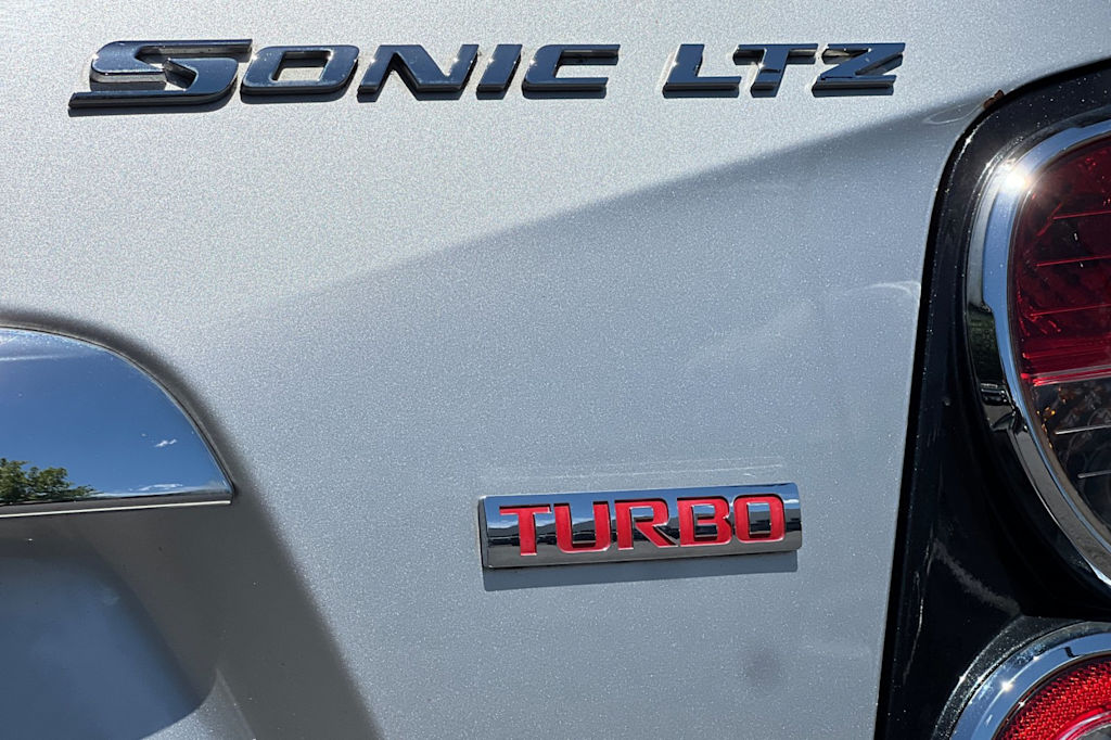 2015 Chevrolet Sonic LTZ 7
