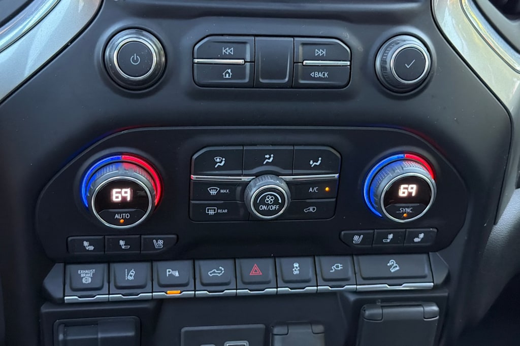 Thumbnail: 2021 Chevrolet Silverado 2500 - 24