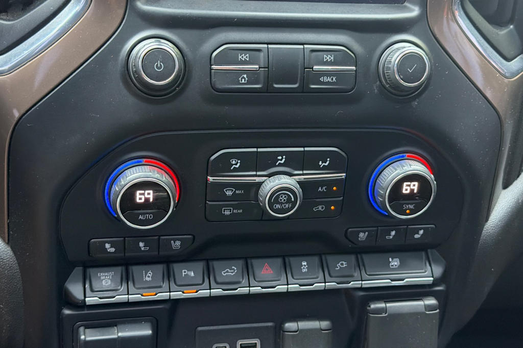 Thumbnail: 2021 Chevrolet Silverado 3500 - 24