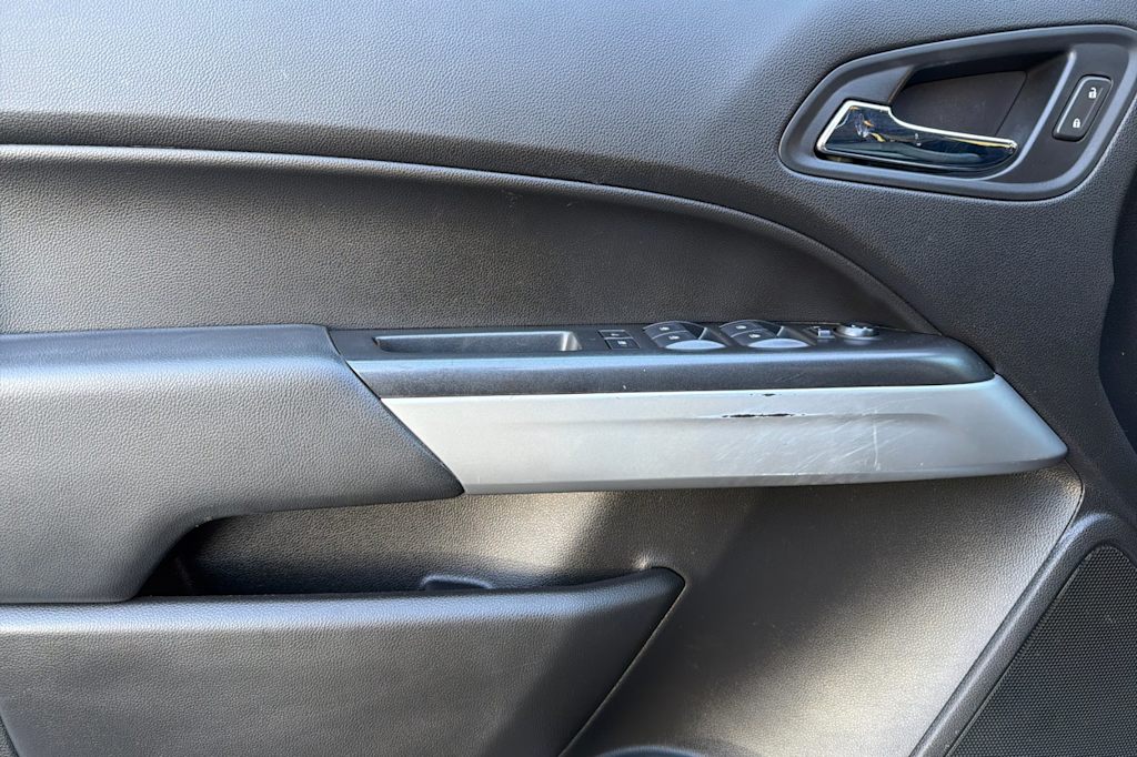 Thumbnail: 2019 Chevrolet Colorado - 20