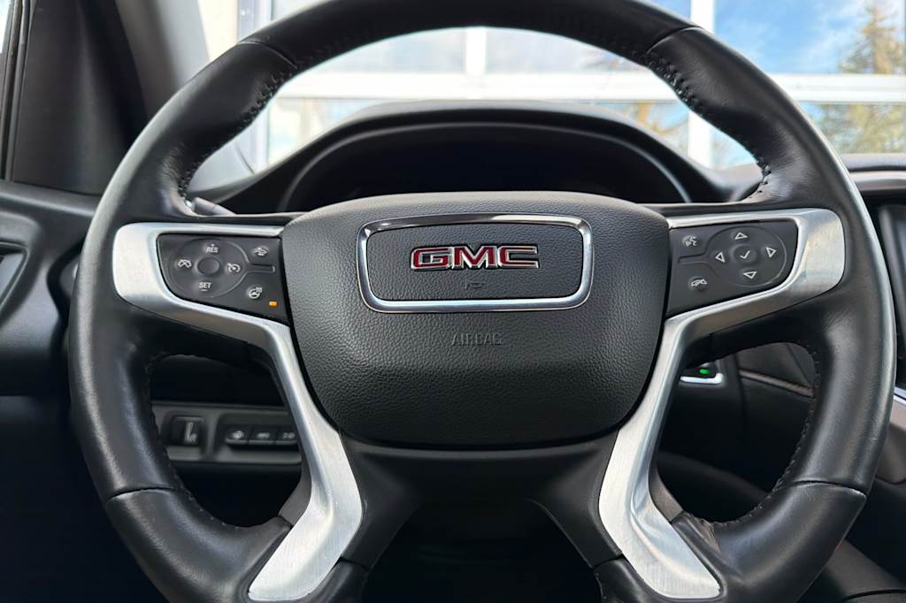 Thumbnail: 2022 GMC Acadia - 13