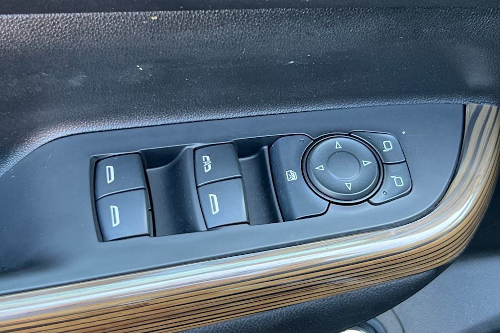 Thumbnail: 2019 GMC Acadia - 22