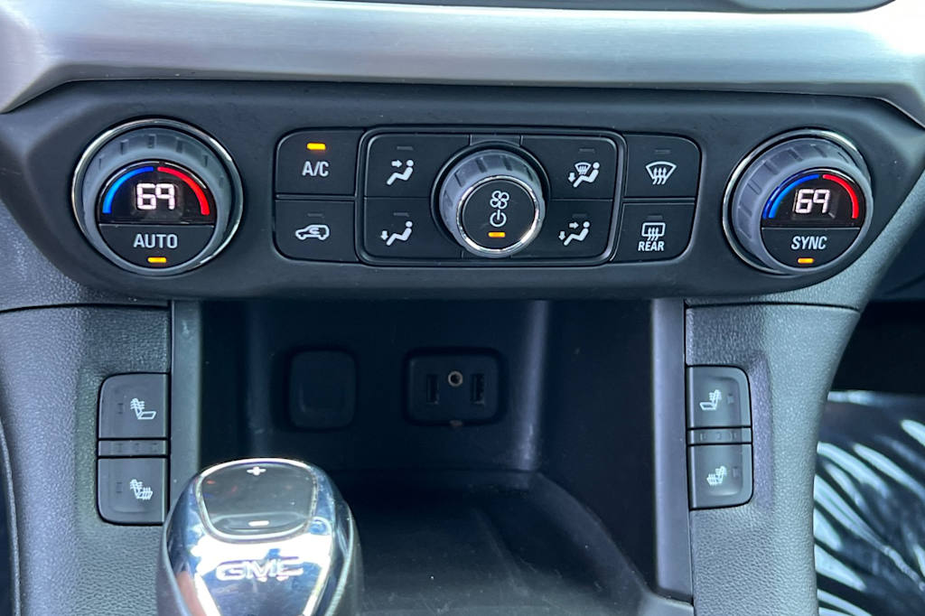 Thumbnail: 2019 GMC Acadia - 26