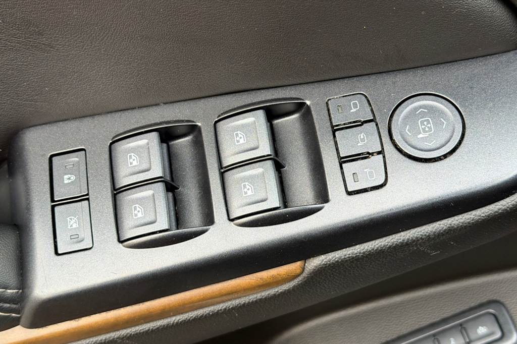 Thumbnail: 2020 GMC Yukon XL - 21