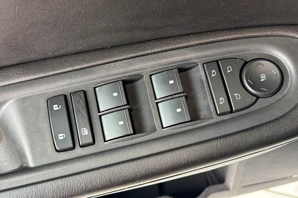 Thumbnail: 2017 Chevrolet Traverse - 22