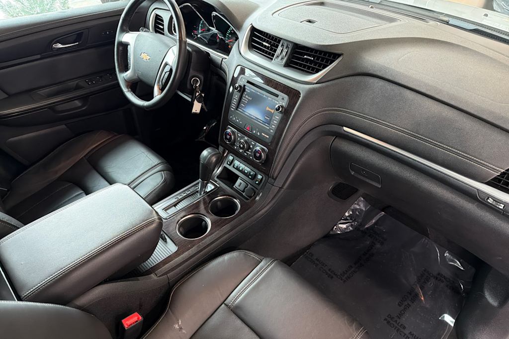 Thumbnail: 2017 Chevrolet Traverse - 12