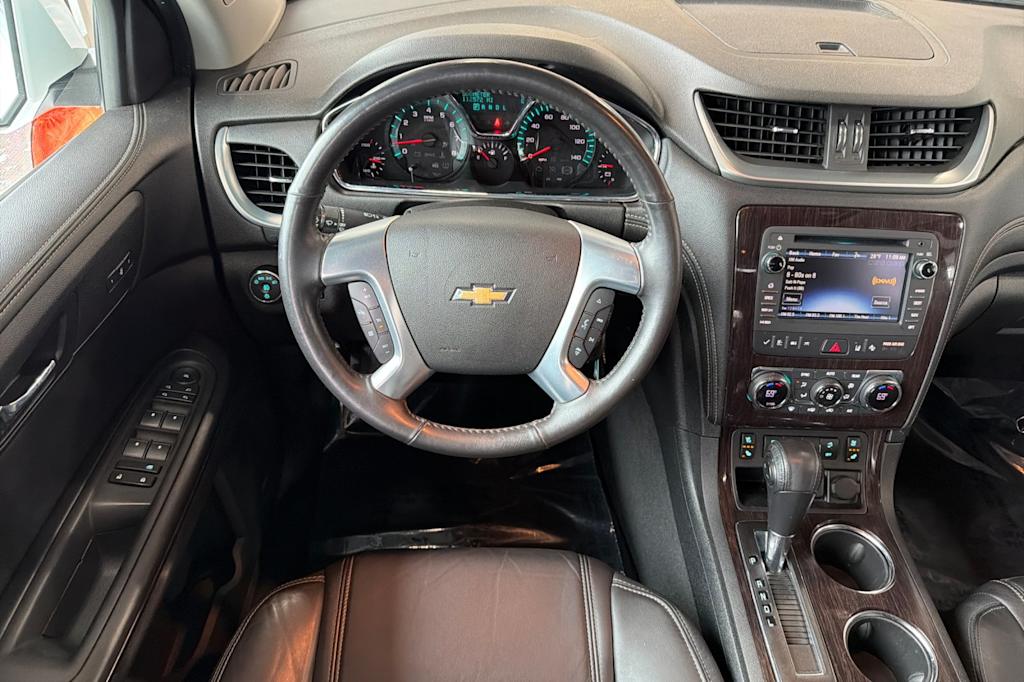 Thumbnail: 2017 Chevrolet Traverse - 11