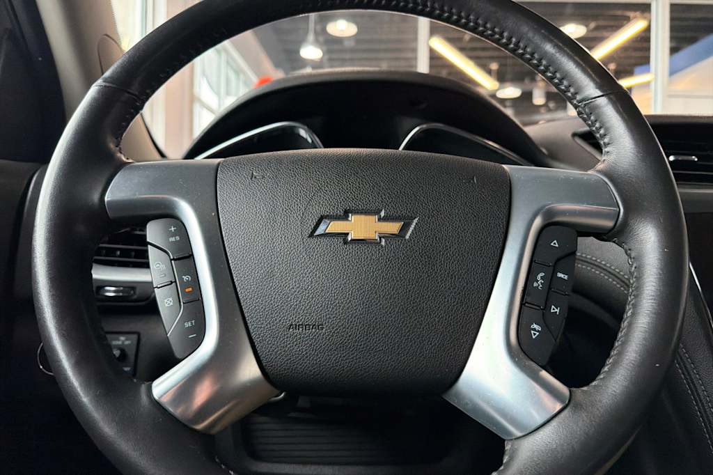 Thumbnail: 2017 Chevrolet Traverse - 28