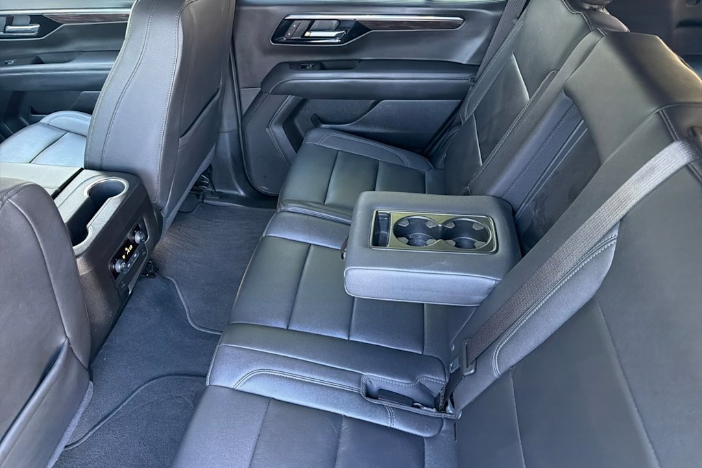 Thumbnail: 2025 Chevrolet Tahoe - 10