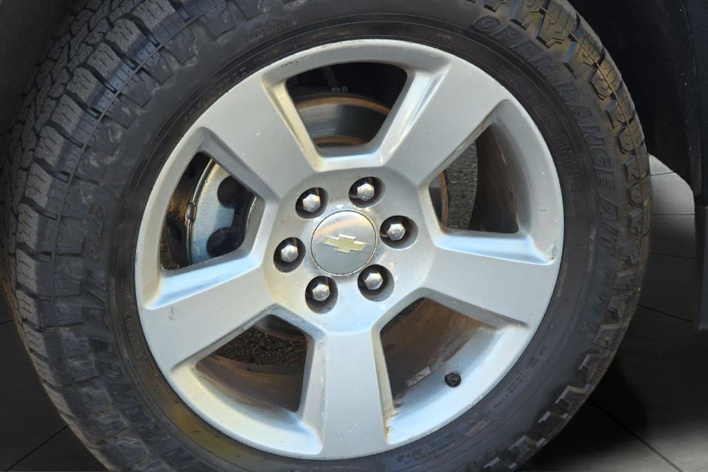 Thumbnail: 2016 Chevrolet Suburban - 8