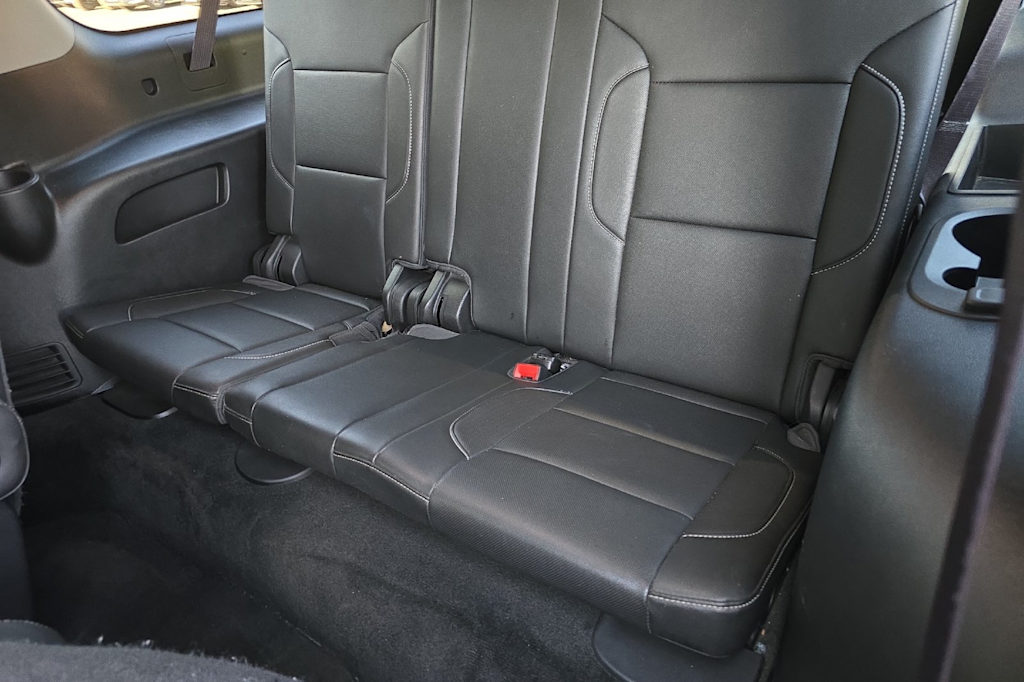 Thumbnail: 2016 Chevrolet Suburban - 11