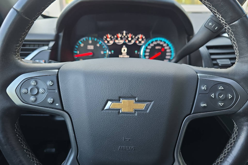 Thumbnail: 2016 Chevrolet Suburban - 30