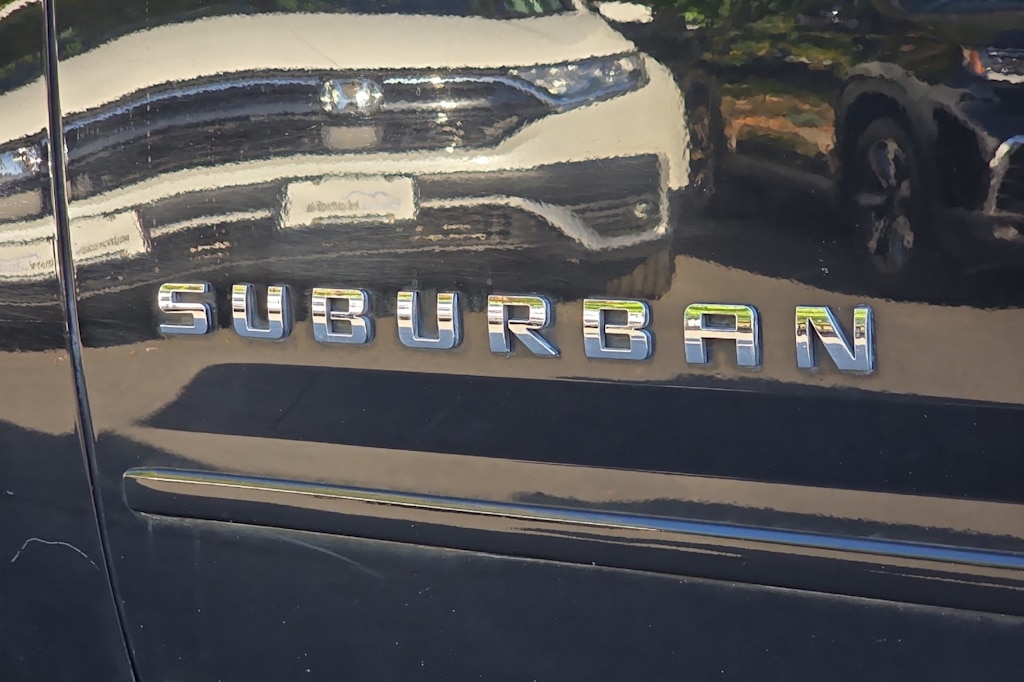 Thumbnail: 2016 Chevrolet Suburban - 7