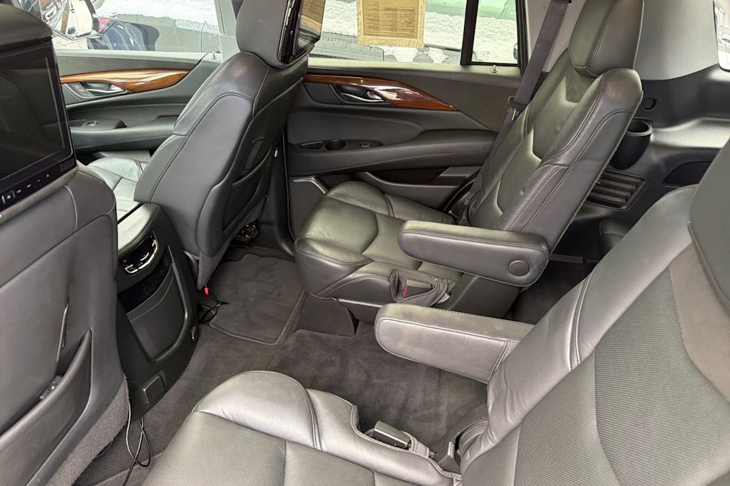 Thumbnail: 2017 Cadillac Escalade - 11