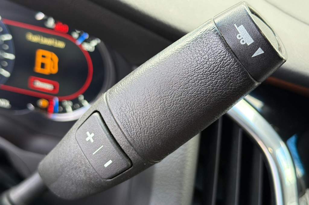 Thumbnail: 2017 Cadillac Escalade - 10