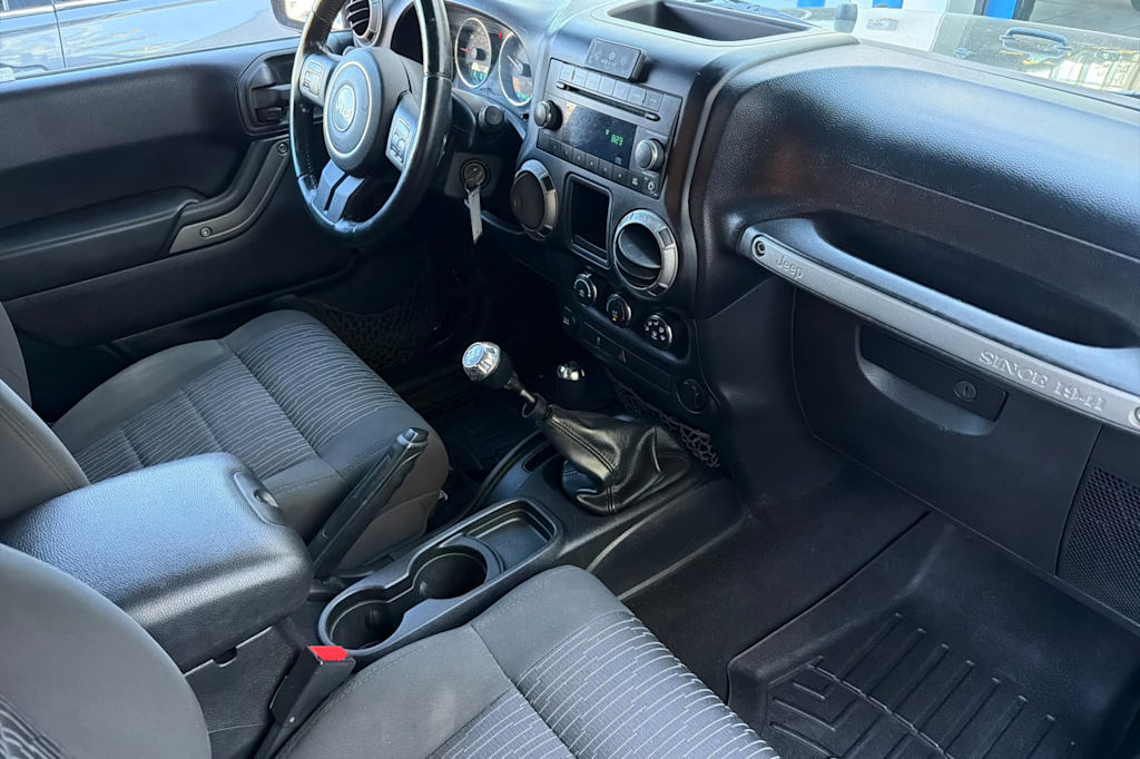 Thumbnail: 2011 Jeep Wrangler - 11